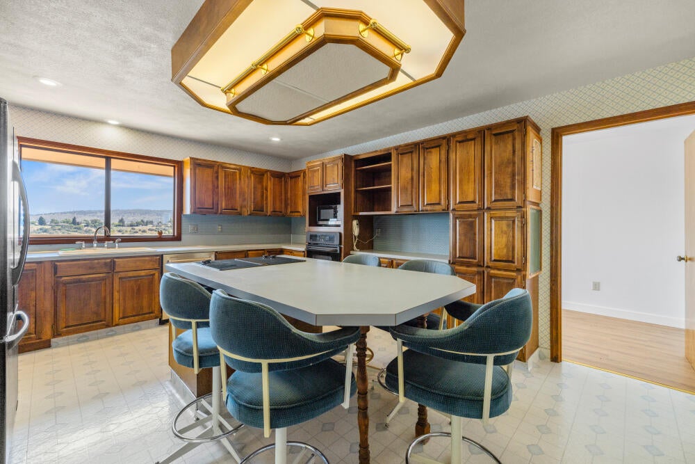 1620 Ridgecrest Drive Klamath Falls, OR 97601 - Photo 20 of 70 1620RidgecrestDr-49