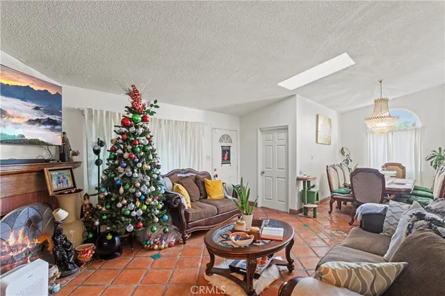 $800,000 | 14263 Hubbard Street, Sylmar, CA 91342