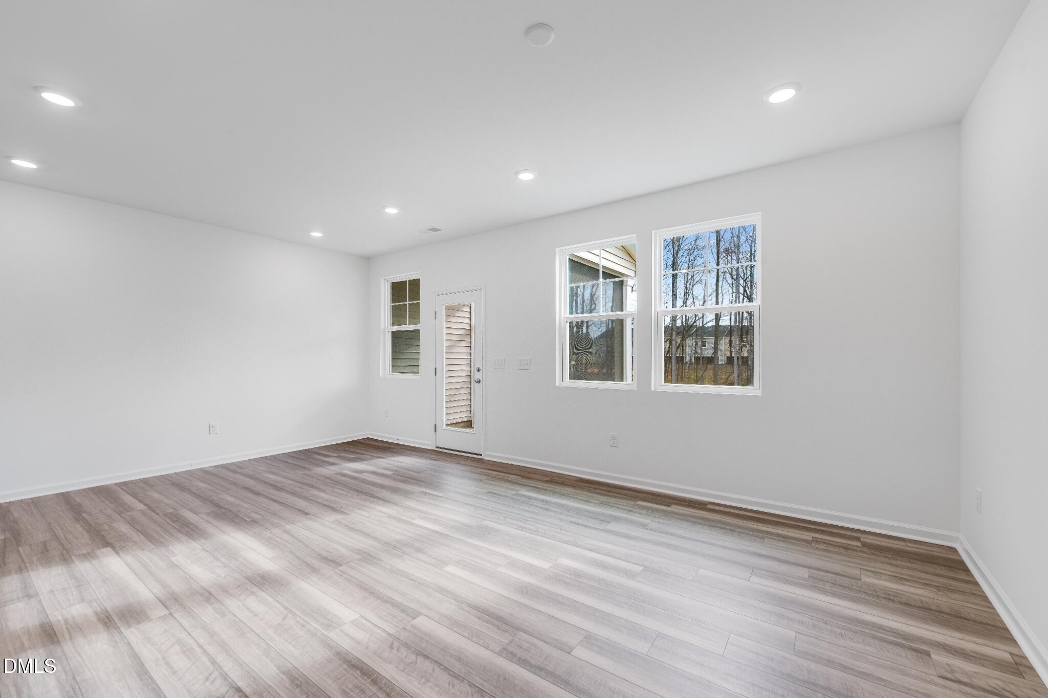 127 Tree Moss Court Rolesville, NC 27571 - Photo 11 of 30 SUN_ParkerRidge_Pic_CarsonII_QMI_30_Grea