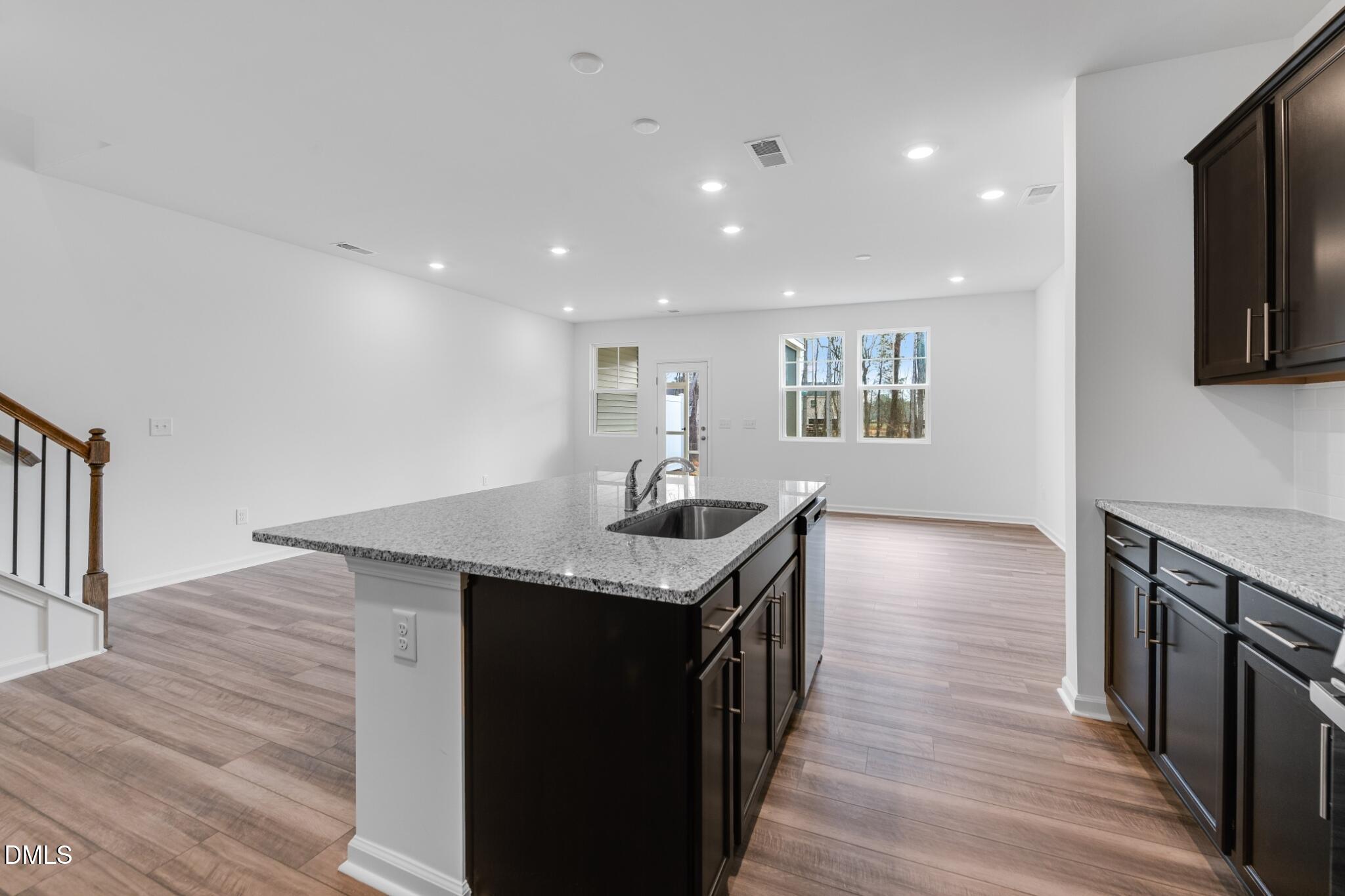 127 Tree Moss Court Rolesville, NC 27571 - Photo 8 of 30 SUN_ParkerRidge_Pic_CarsonII_QMI_30_Kitc