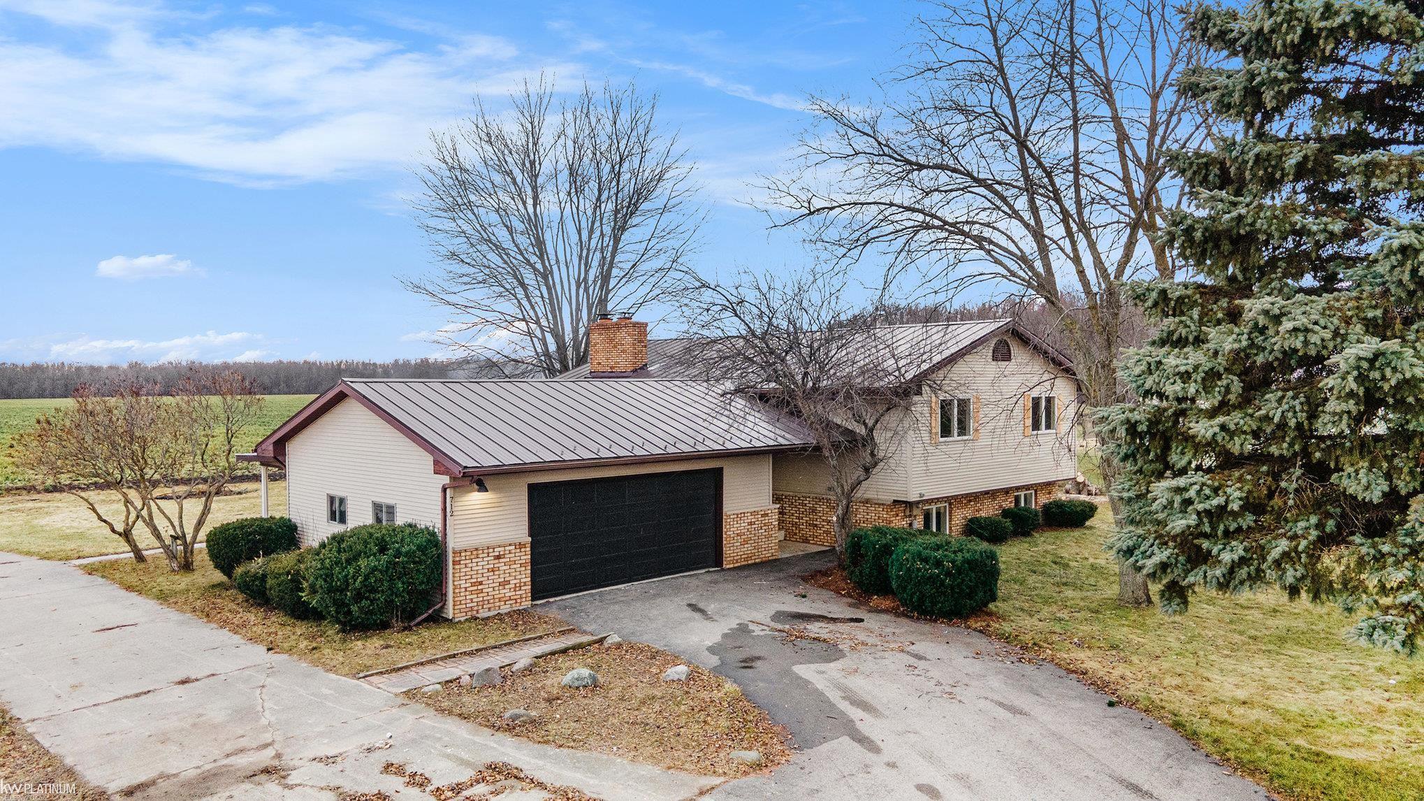 712 Wetters Road Kawkawlin, MI 48631 - Photo 35 of 39 50129379-e2332148-aa10-4340-9364-951901d3e79d.JPG