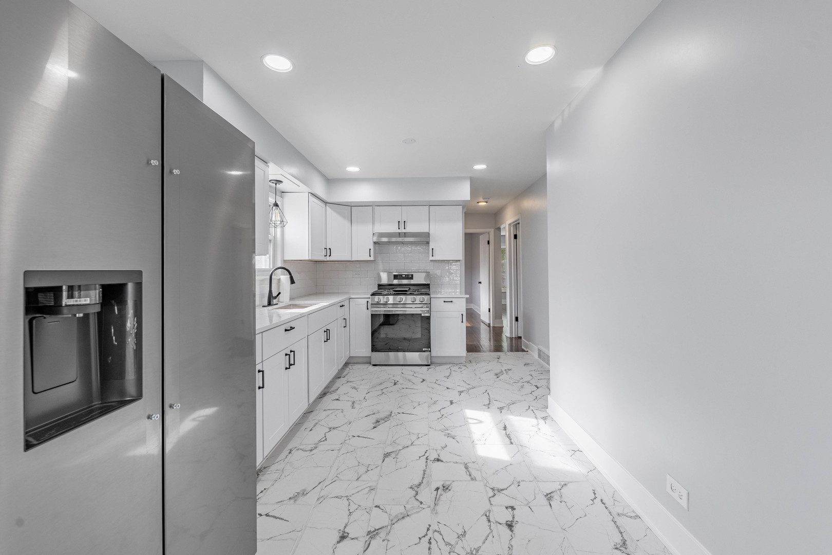 4236 West 78th Street Chicago, IL 60652 - Photo 9 of 30