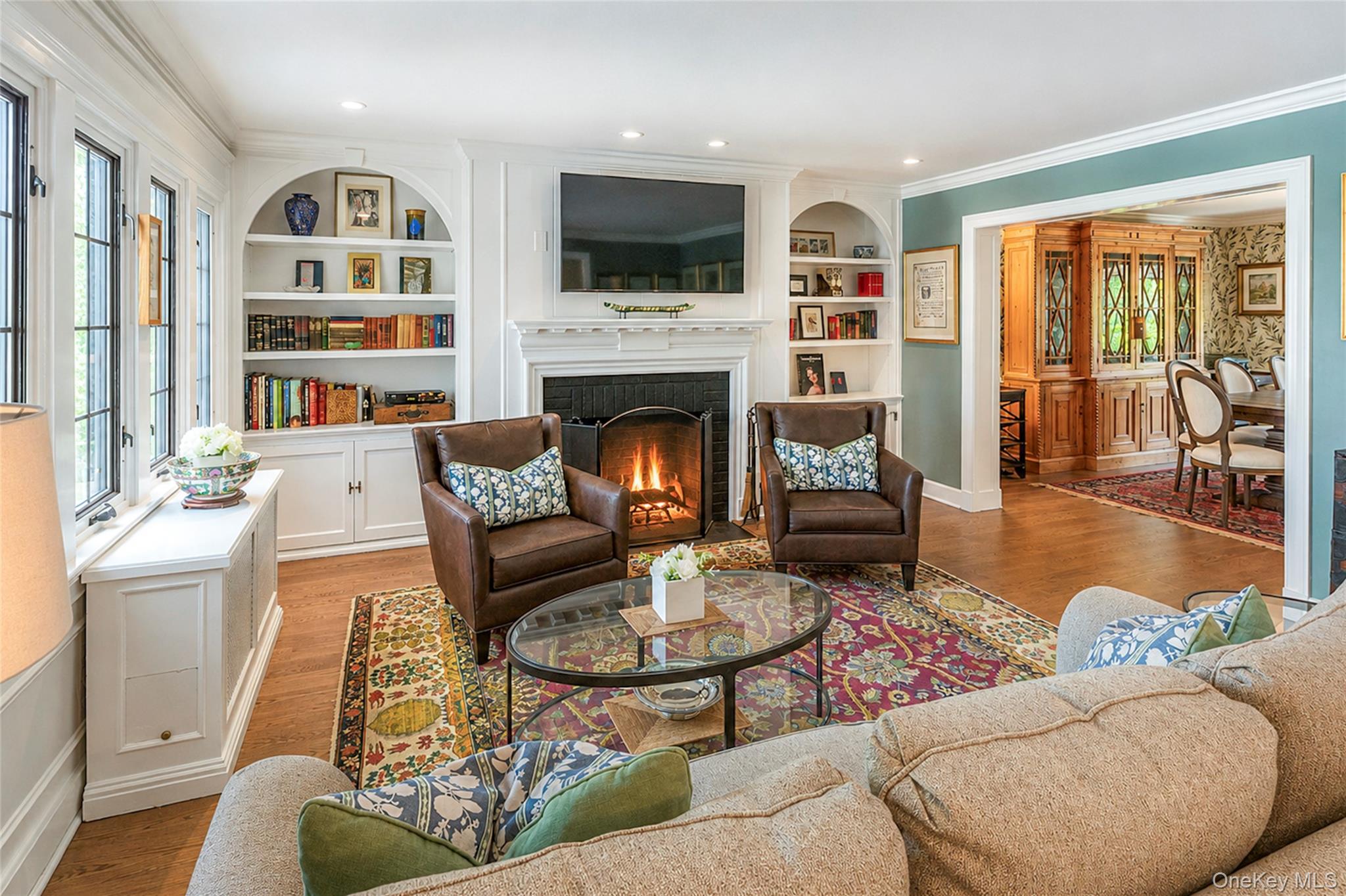 17 Beechtree Lane, Unit 2E Bronxville, NY 10708 - Photo 3 of 24