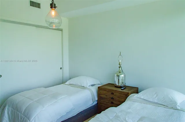 $5,590,000 | 350 Ocean Drive, Unit 406N, Key Biscayne, FL 33149