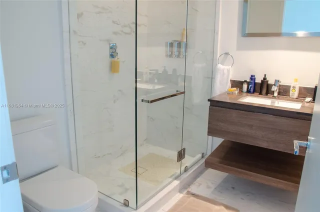 $5,590,000 | 350 Ocean Drive, Unit 406N, Key Biscayne, FL 33149