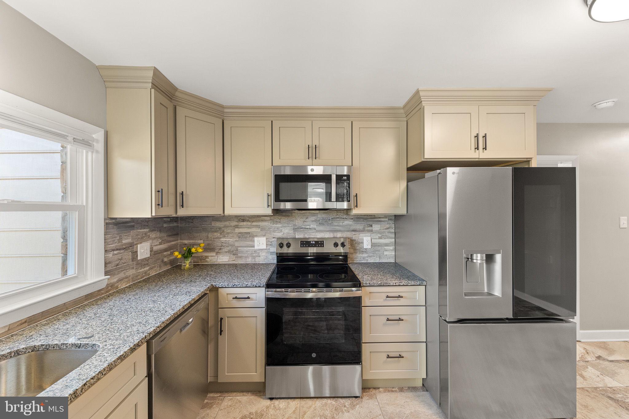 673 Fort Valley Road Fort Valley, VA 22652 - Photo 12 of 35 New stainless appliances