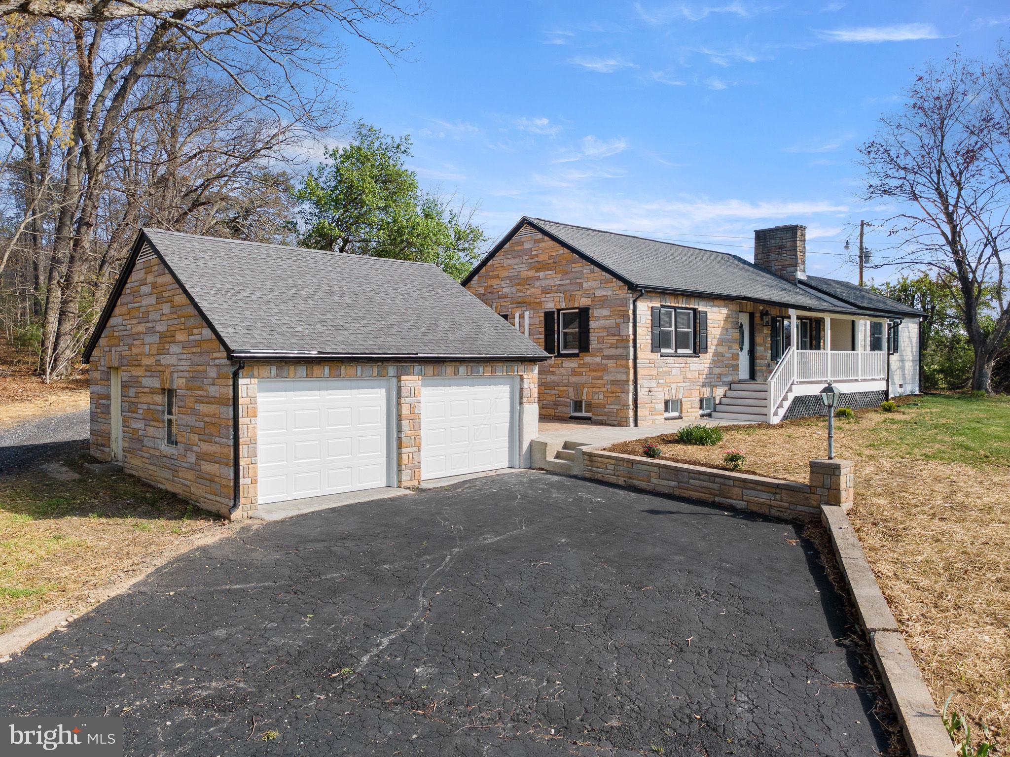 673 Fort Valley Road Fort Valley, VA 22652 - Photo 3 of 35 Detached 2 car garage