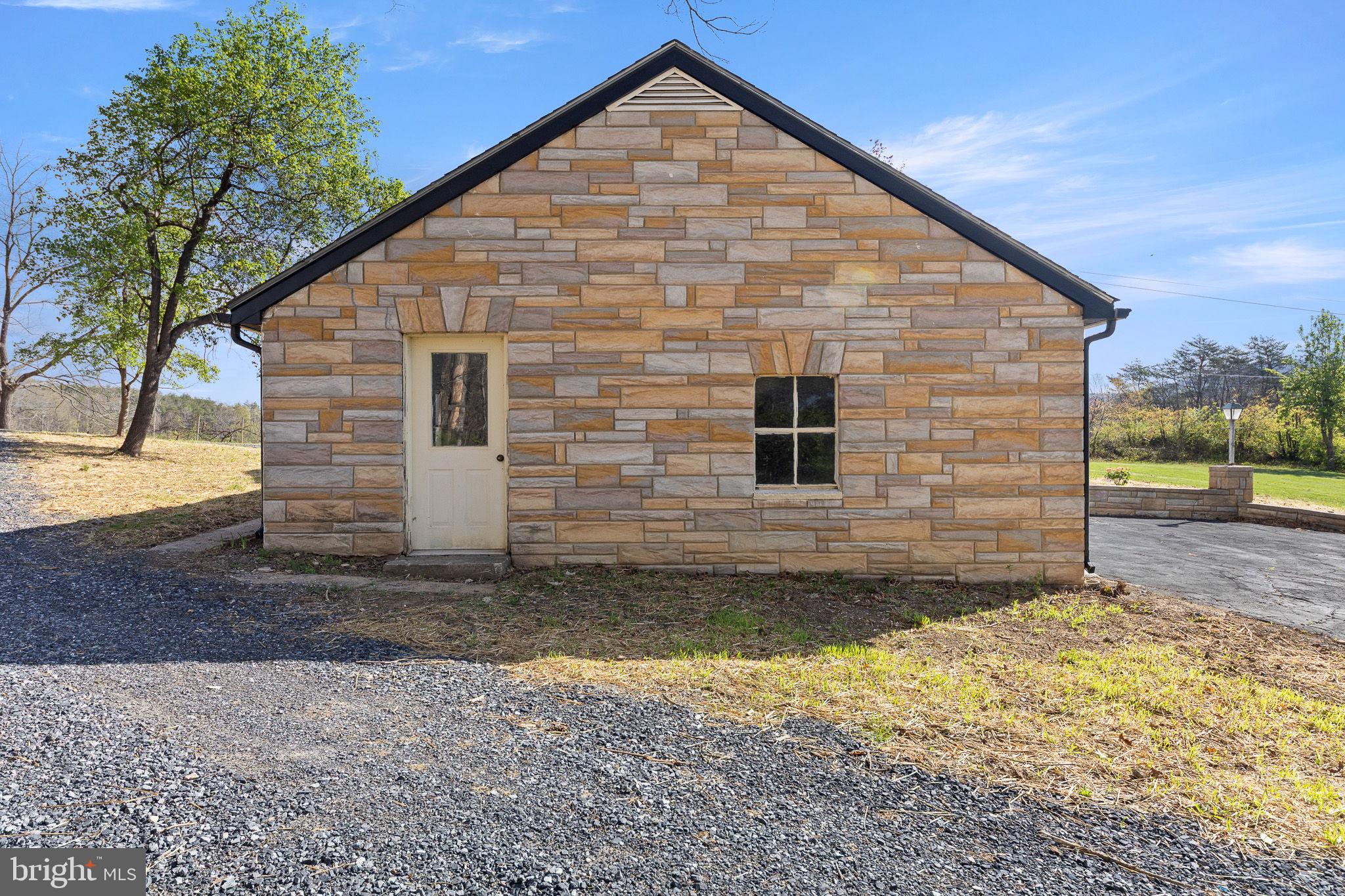 673 Fort Valley Road Fort Valley, VA 22652 - Photo 31 of 35 Garage