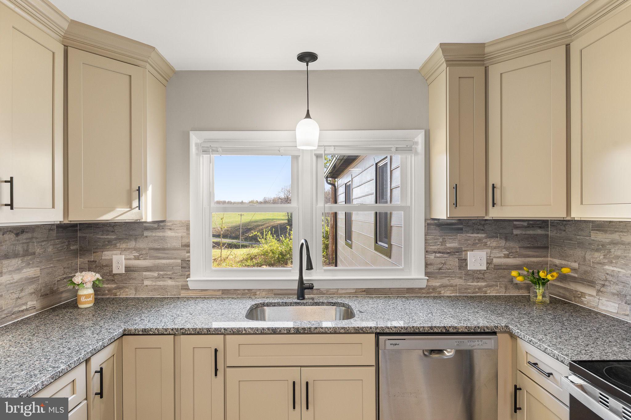 673 Fort Valley Road Fort Valley, VA 22652 - Photo 10 of 35 Granite counter tops