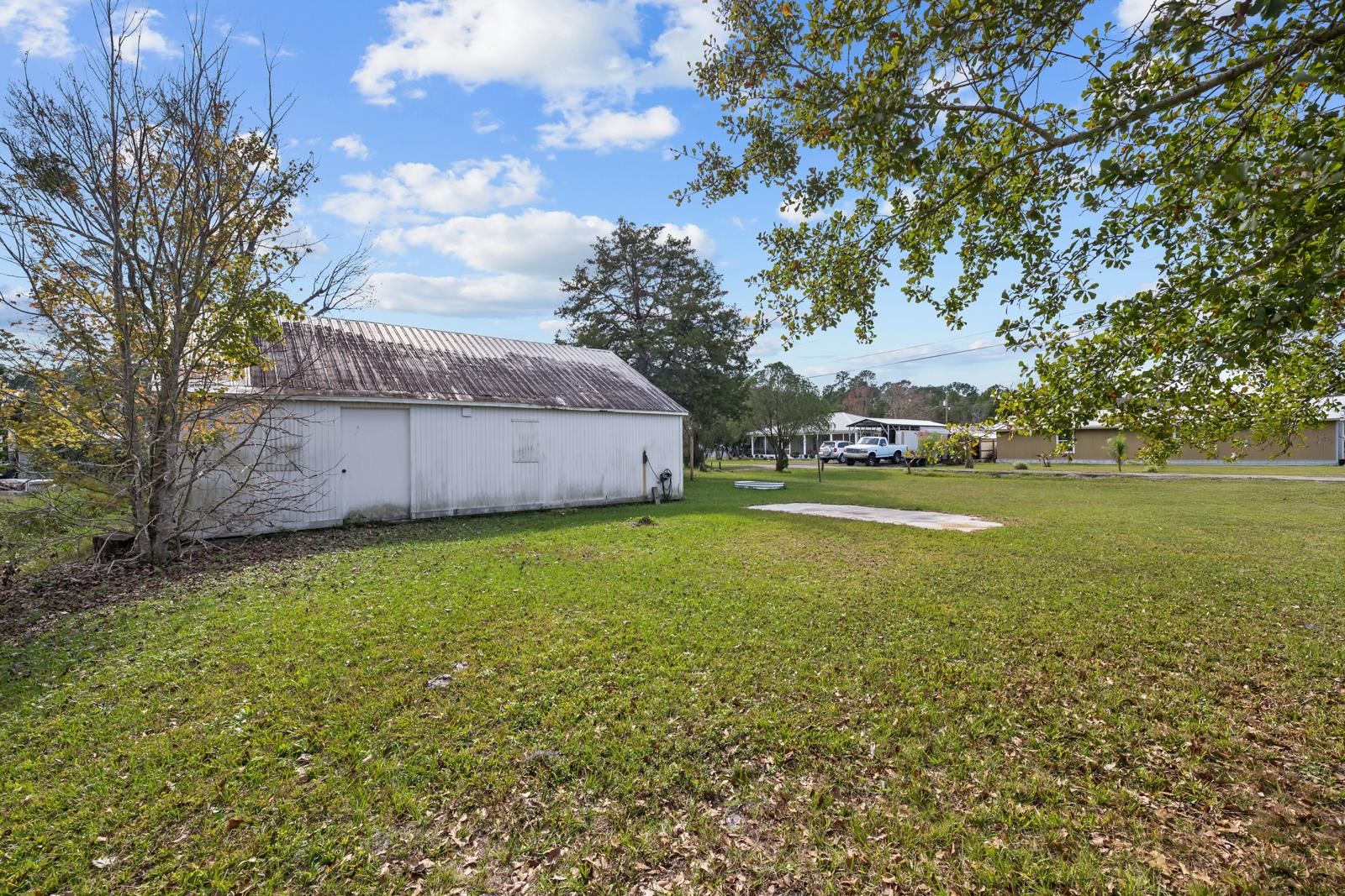 106 Lake Lane Crescent City, FL 32112 - Photo 24 of 25 a view of outdoor space and yard