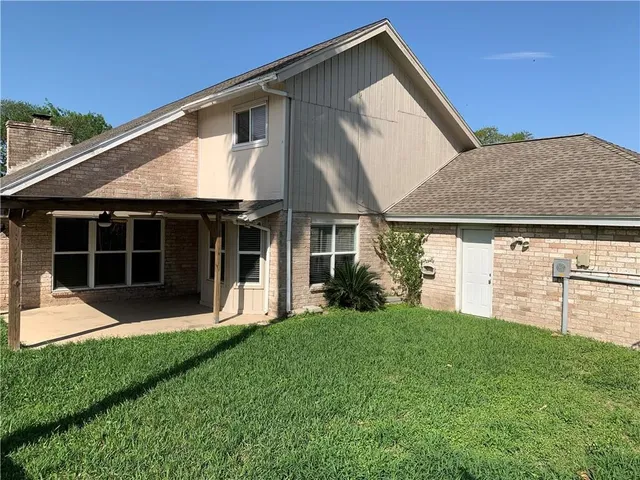 $299,900 | 5202 Wentworth Drive, Corpus Christi, TX 78413