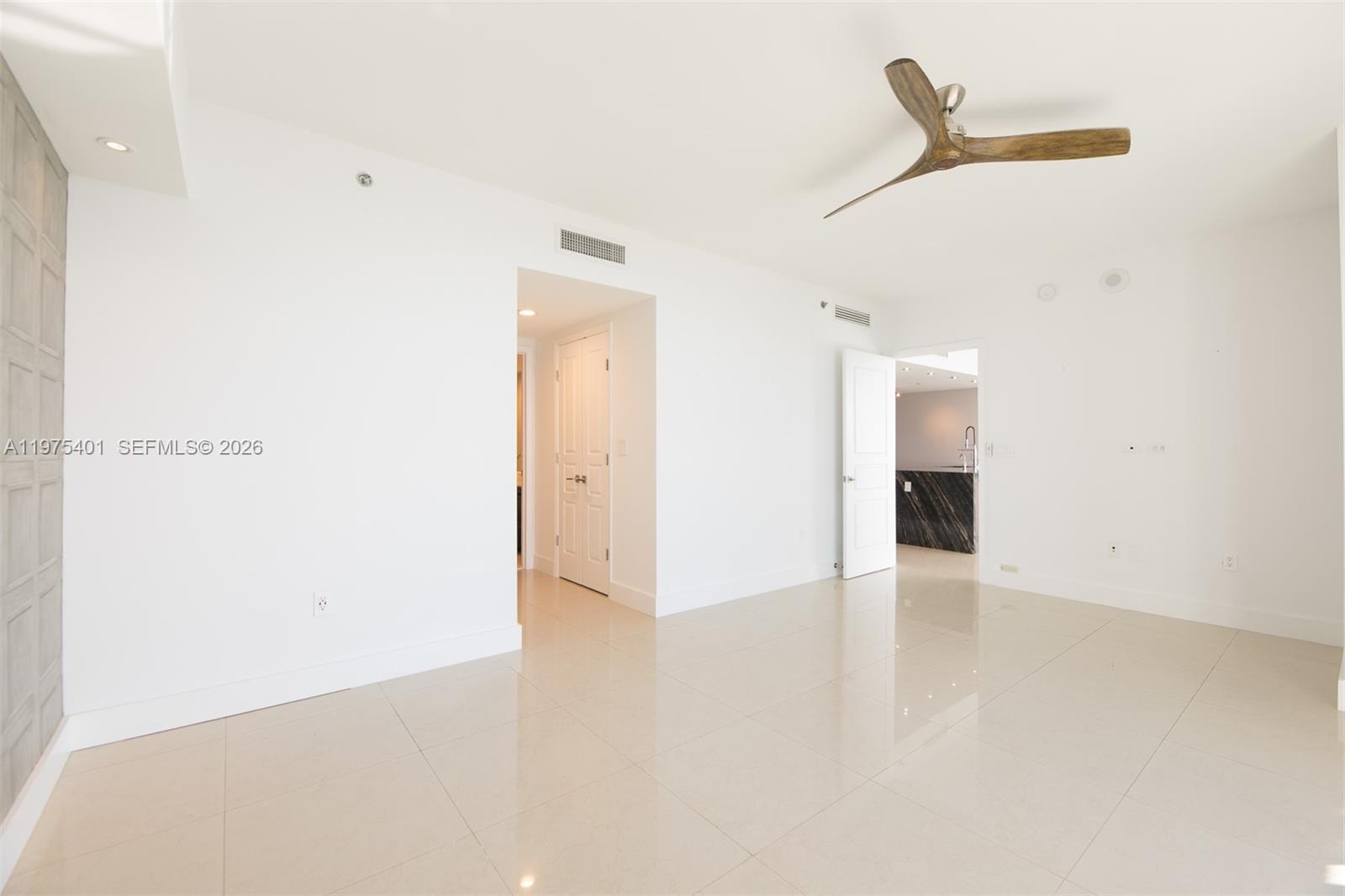 465 Brickell Avenue, Unit 4301 Miami, FL 33131 - Photo 20 of 45