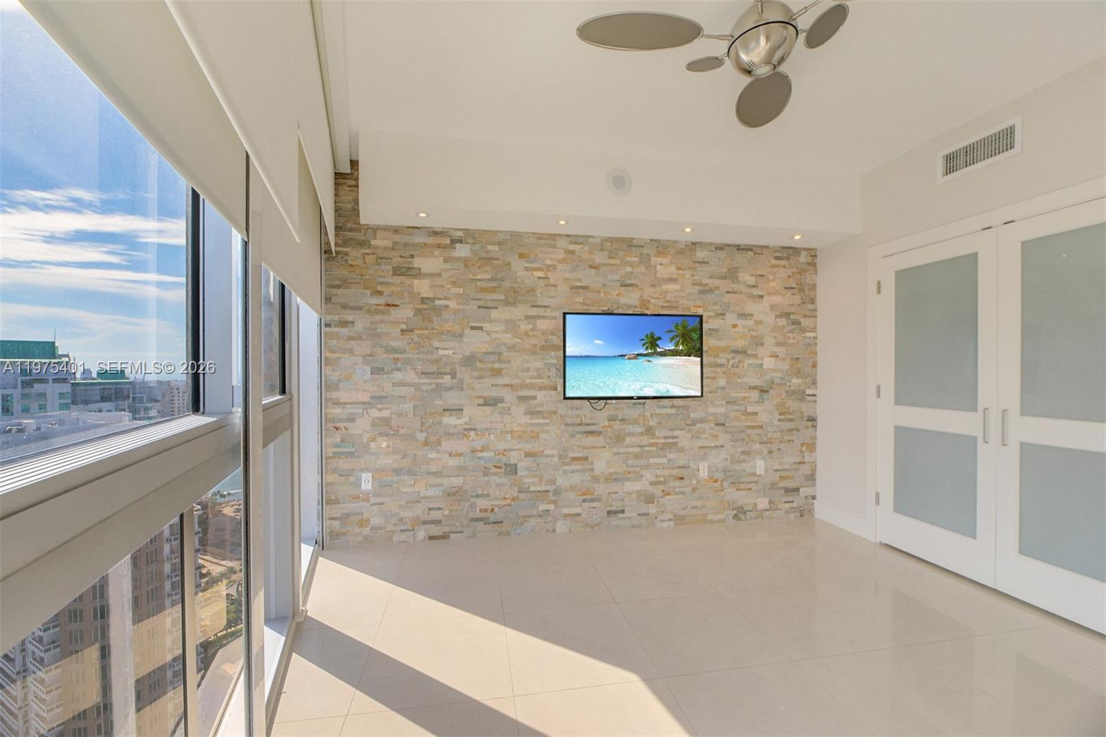 465 Brickell Avenue, Unit 4301 Miami, FL 33131 - Photo 25 of 45