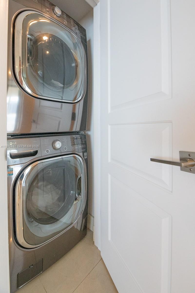 465 Brickell Avenue, Unit 4301 Miami, FL 33131 - Photo 31 of 45