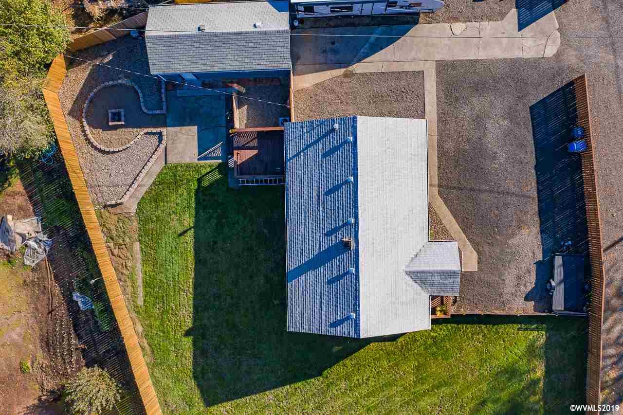 1757 Talbot Road Southeast Jefferson, OR 97352 - Photo 27 of 32 Gallery Image 27