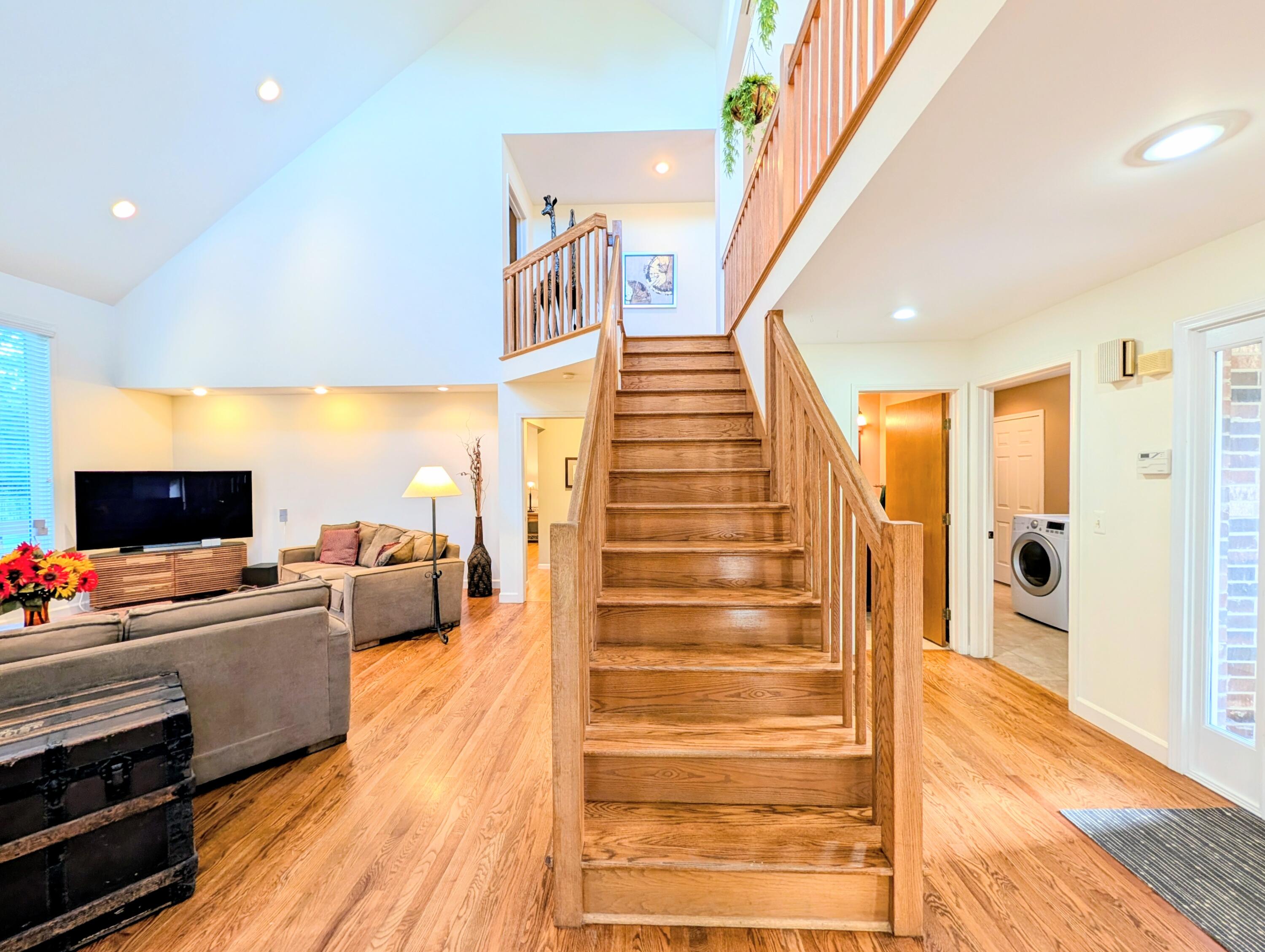 8698 Warner Road Saline, MI 48176 - Photo 29 of 80 Stairway 2