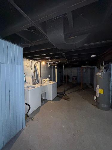 15427 Patton Street Detroit, MI 48223 - Photo 3 of 31