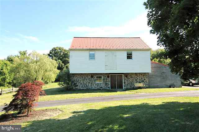 621 Beinhower Road Etters, PA 17319 - Photo 3 of 21 Gallery Image 3