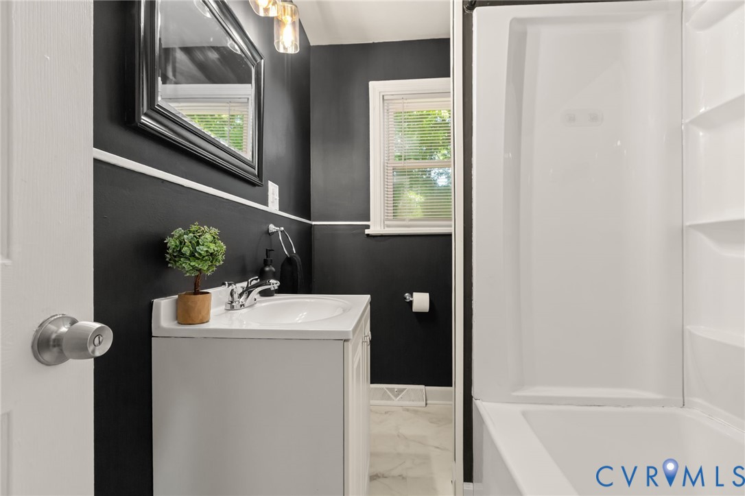 302 Hummingbird Road Richmond, VA 23227 - Photo 28 of 36