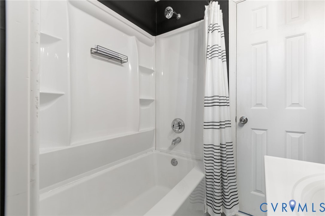 302 Hummingbird Road Richmond, VA 23227 - Photo 29 of 36