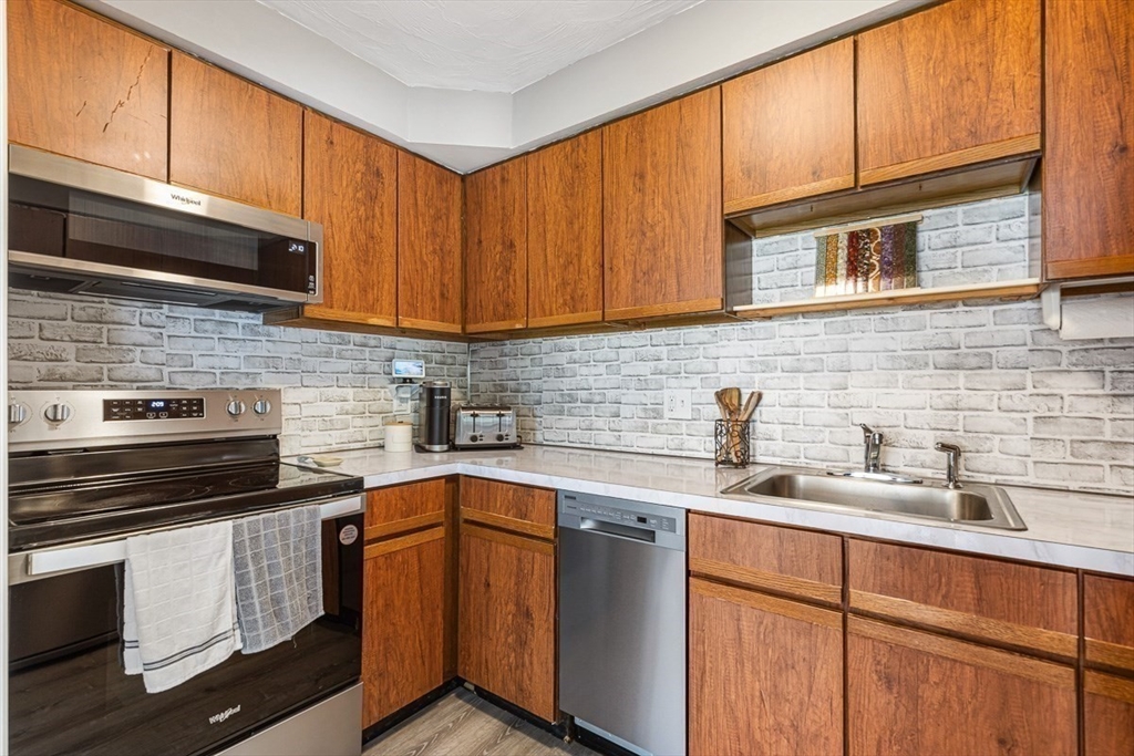40 Old Forge Road, Unit 40 Bridgewater, MA 02324 - Photo 12 of 29 Gallery Image 12