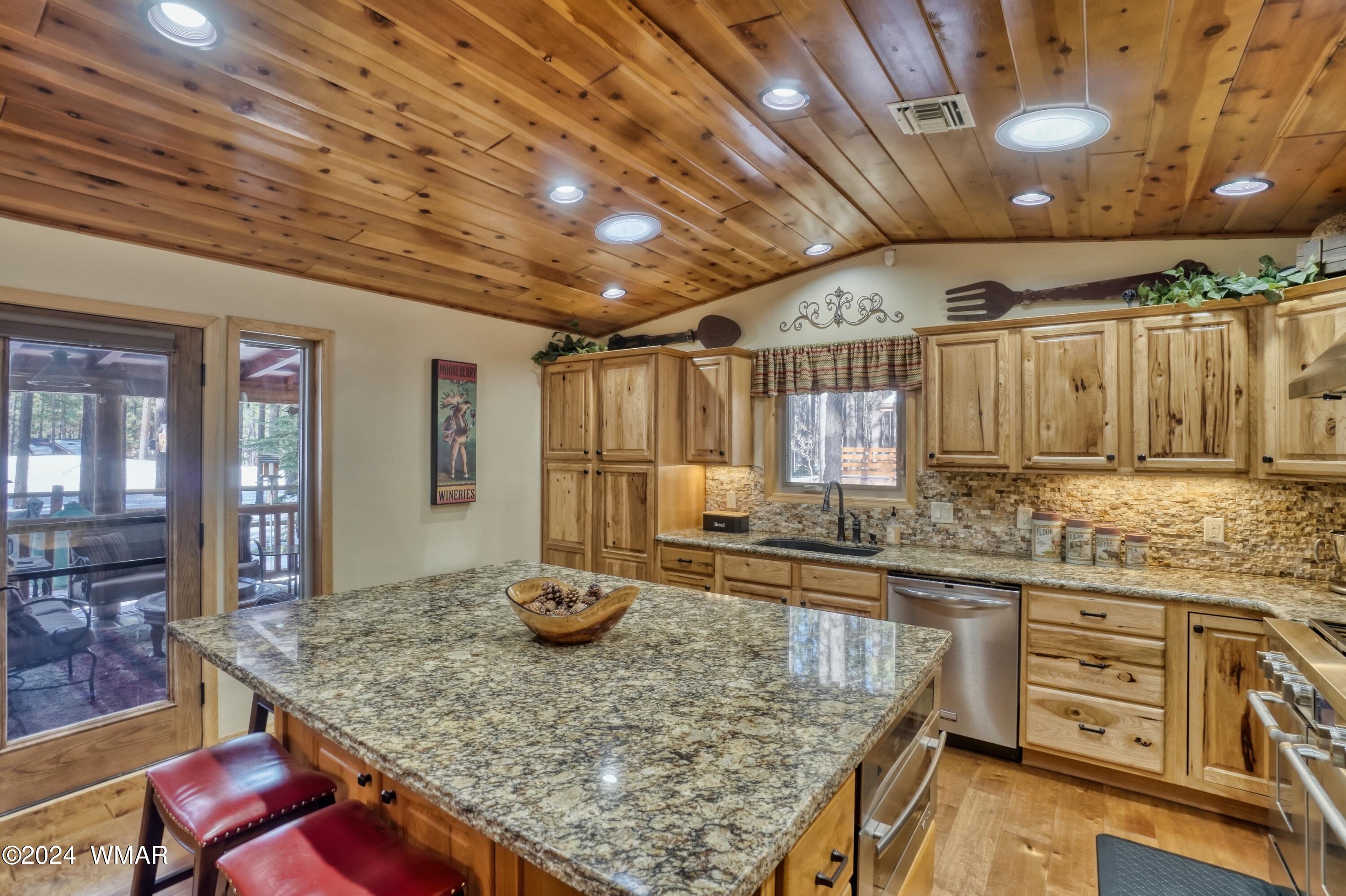7562 Geronimo Road Pinetop, AZ 85935 - Photo 11 of 53 Gallery Image 11