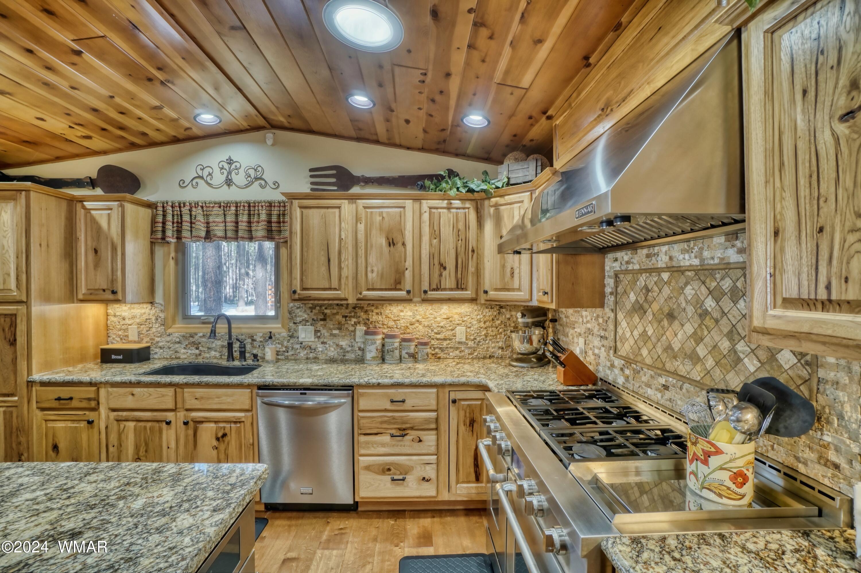 7562 Geronimo Road Pinetop, AZ 85935 - Photo 10 of 53 Gallery Image 10