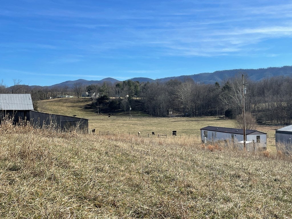 15586 Bishop Road Chilhowie, VA 24319 - Photo 28 of 71 Gallery Image 28