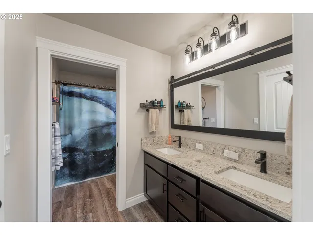 $714,900 | 1062 Southridge Way, Roseburg, OR 97470