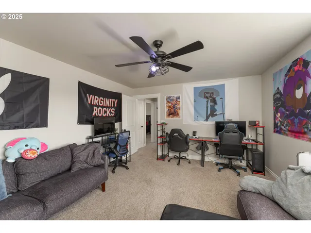 $714,900 | 1062 Southridge Way, Roseburg, OR 97470