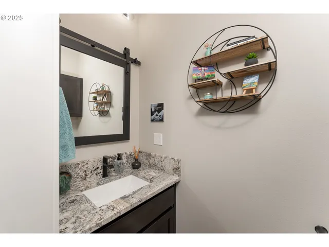 $714,900 | 1062 Southridge Way, Roseburg, OR 97470