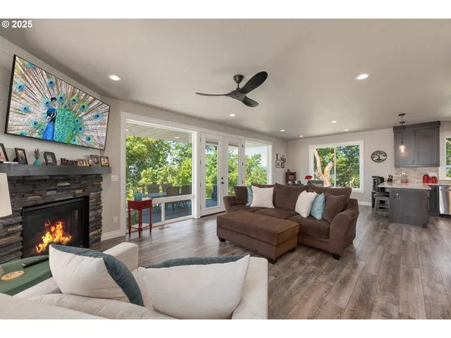 $714,900 | 1062 Southridge Way, Roseburg, OR 97470