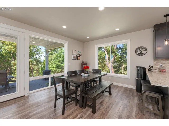 $714,900 | 1062 Southridge Way, Roseburg, OR 97470