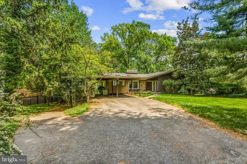 $1,445,000 | 9115 Levelle Drive, Chevy Chase, MD 20815