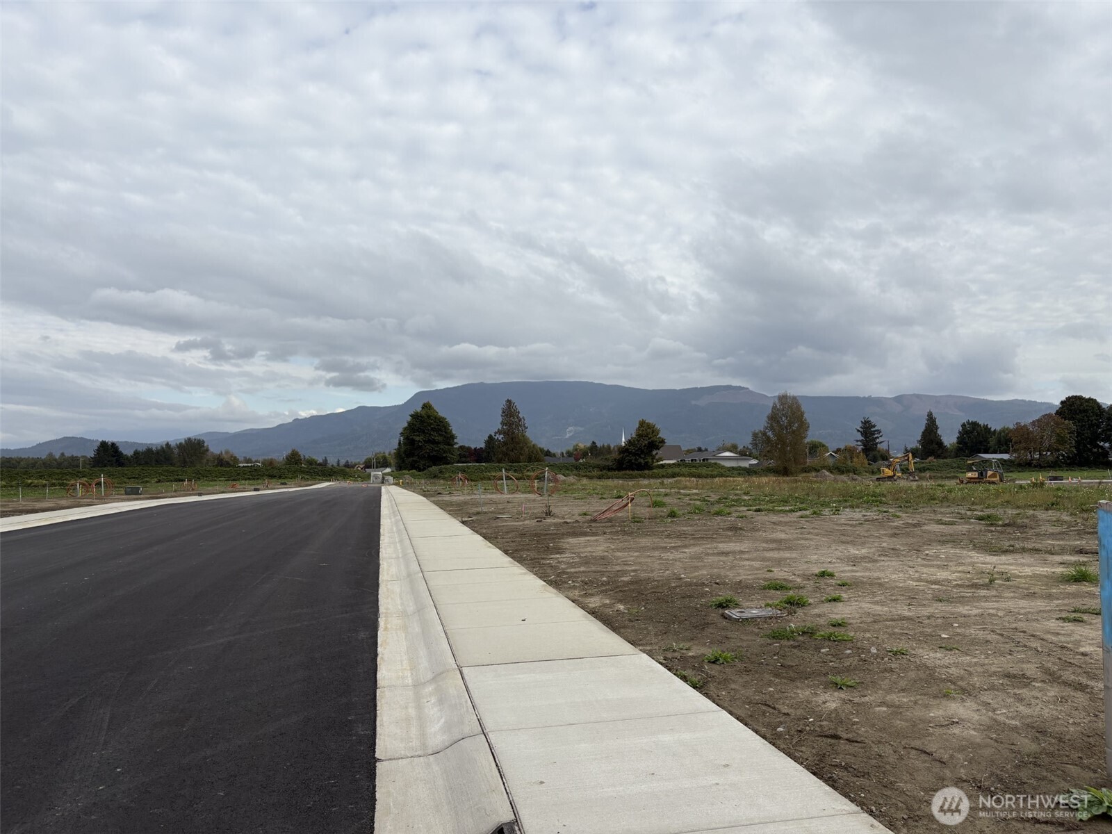 212 West 4th Street Everson, WA 98247 - Photo 2 of 4 a view of lake