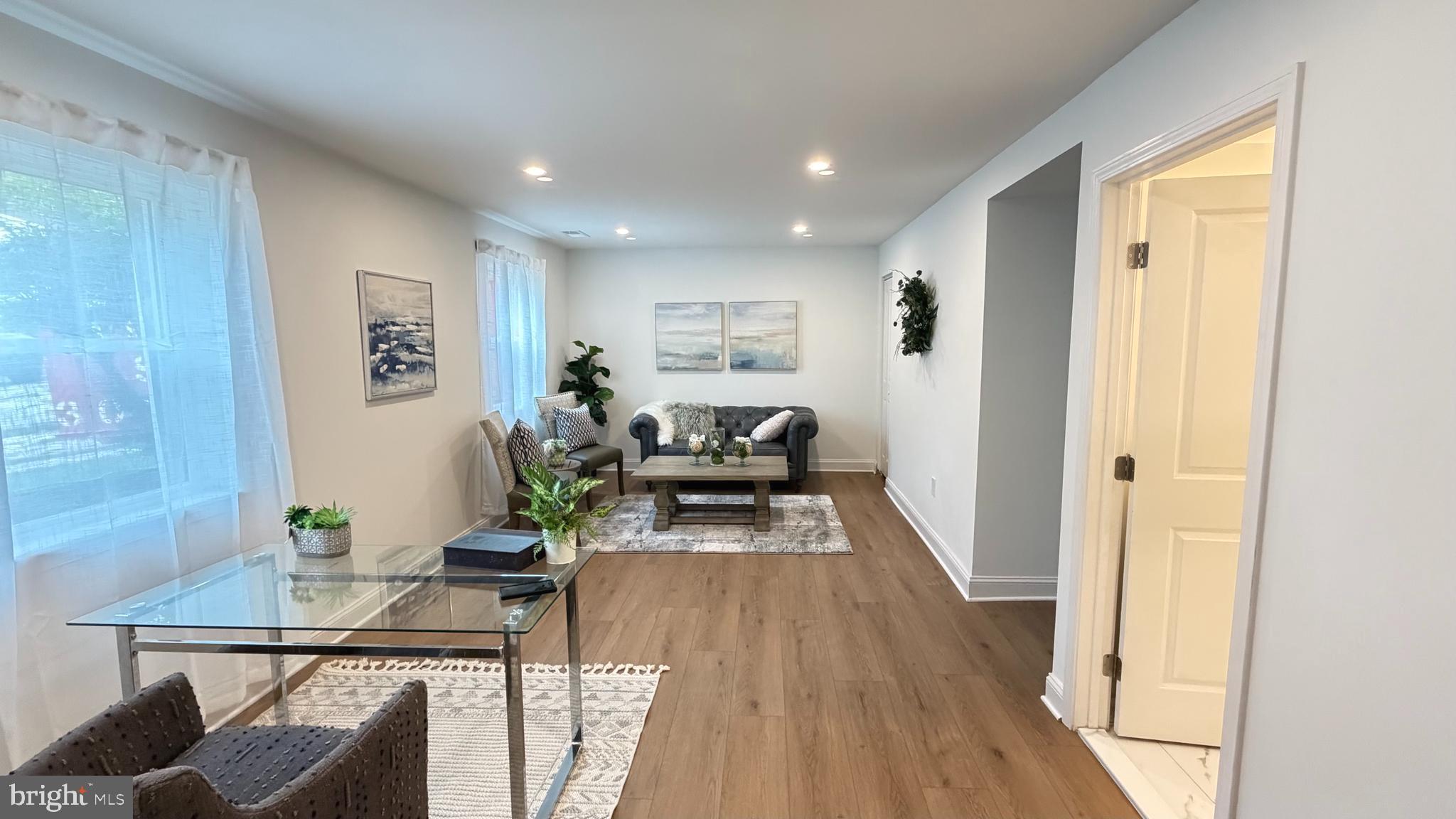 909 Farmstead Road Cockeysville, MD 21030 - Photo 3 of 28