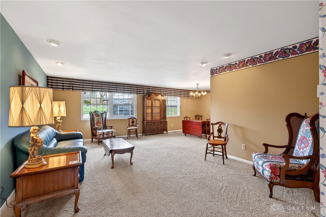 1547 Ambridge Road Centerville, OH 45459 - Photo 6 of 79