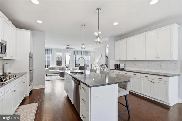 $829,990 | 25429 Hartland Orchard Terrace, Chantilly, VA 20152