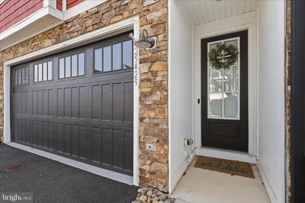 $829,990 | 25429 Hartland Orchard Terrace, Chantilly, VA 20152