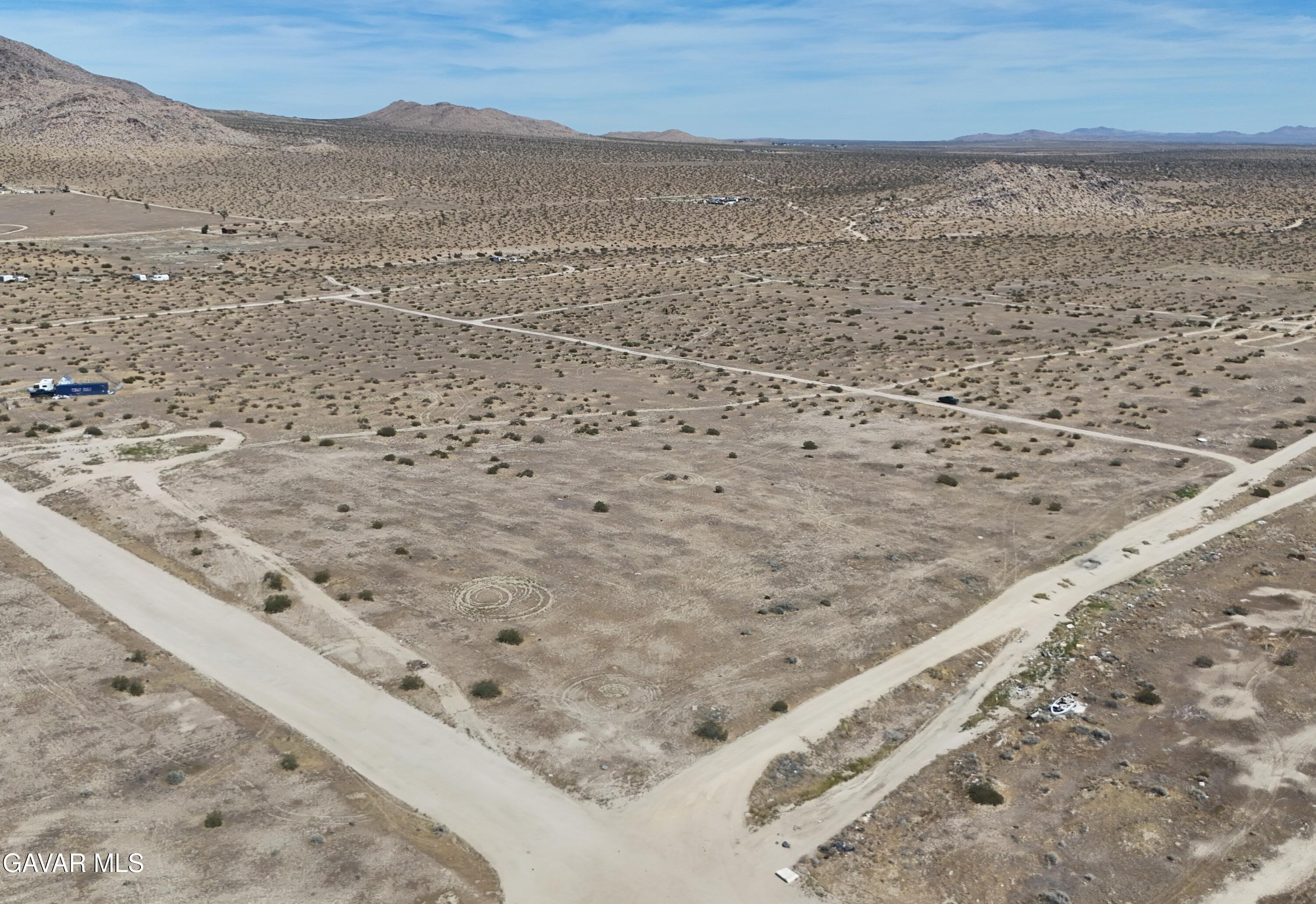 181st Street Lancaster, CA 93535 - Photo 2 of 12 a view of ocean and mountain