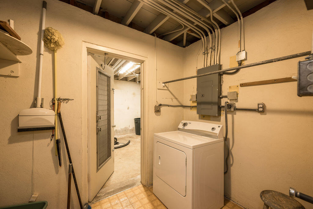 719 Washington Street Key West, FL 33040 - Photo 20 of 28 a utility room with dryer and washer