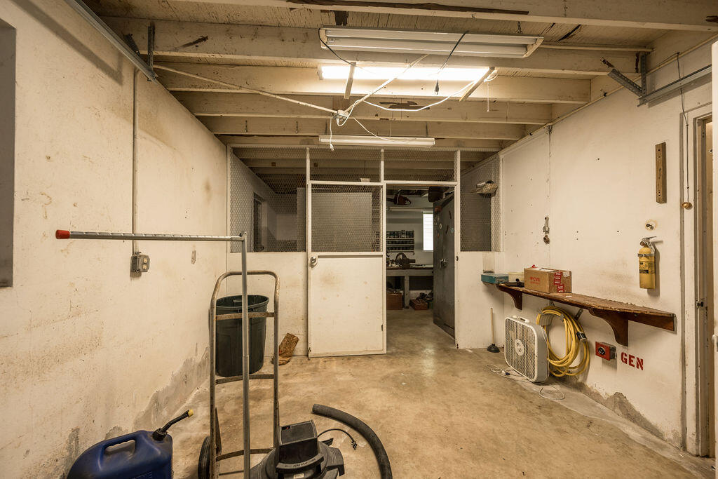 719 Washington Street Key West, FL 33040 - Photo 24 of 28 a view of a room with gym equipment