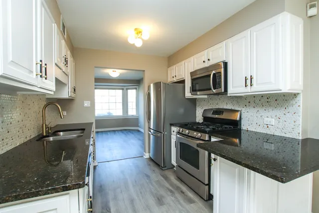 $3,000 | 5815 North Canfield Avenue, Chicago, IL 60631