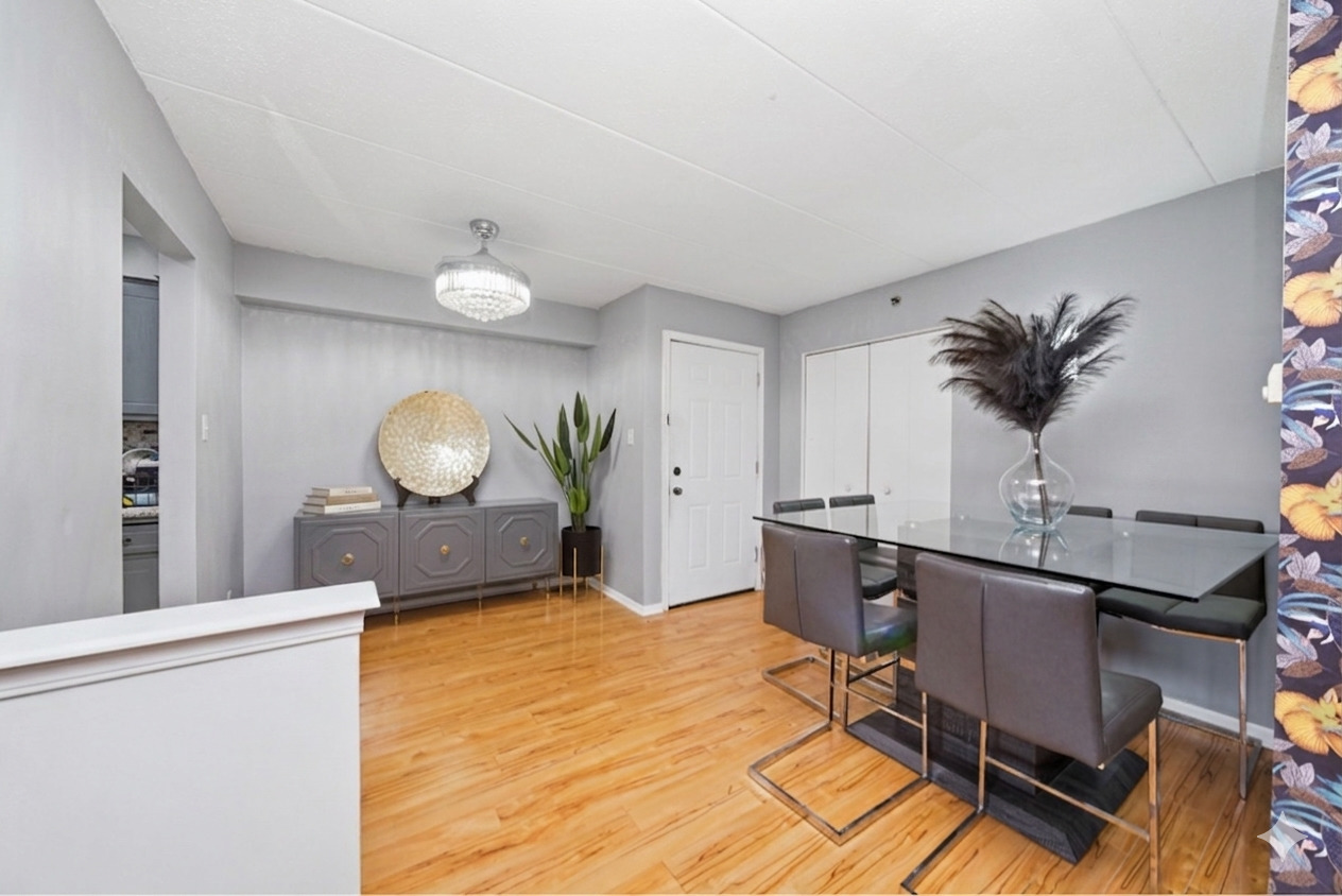 10626 Ridgeland Avenue, Unit 1D Chicago Ridge, IL 60415 - Photo 5 of 11