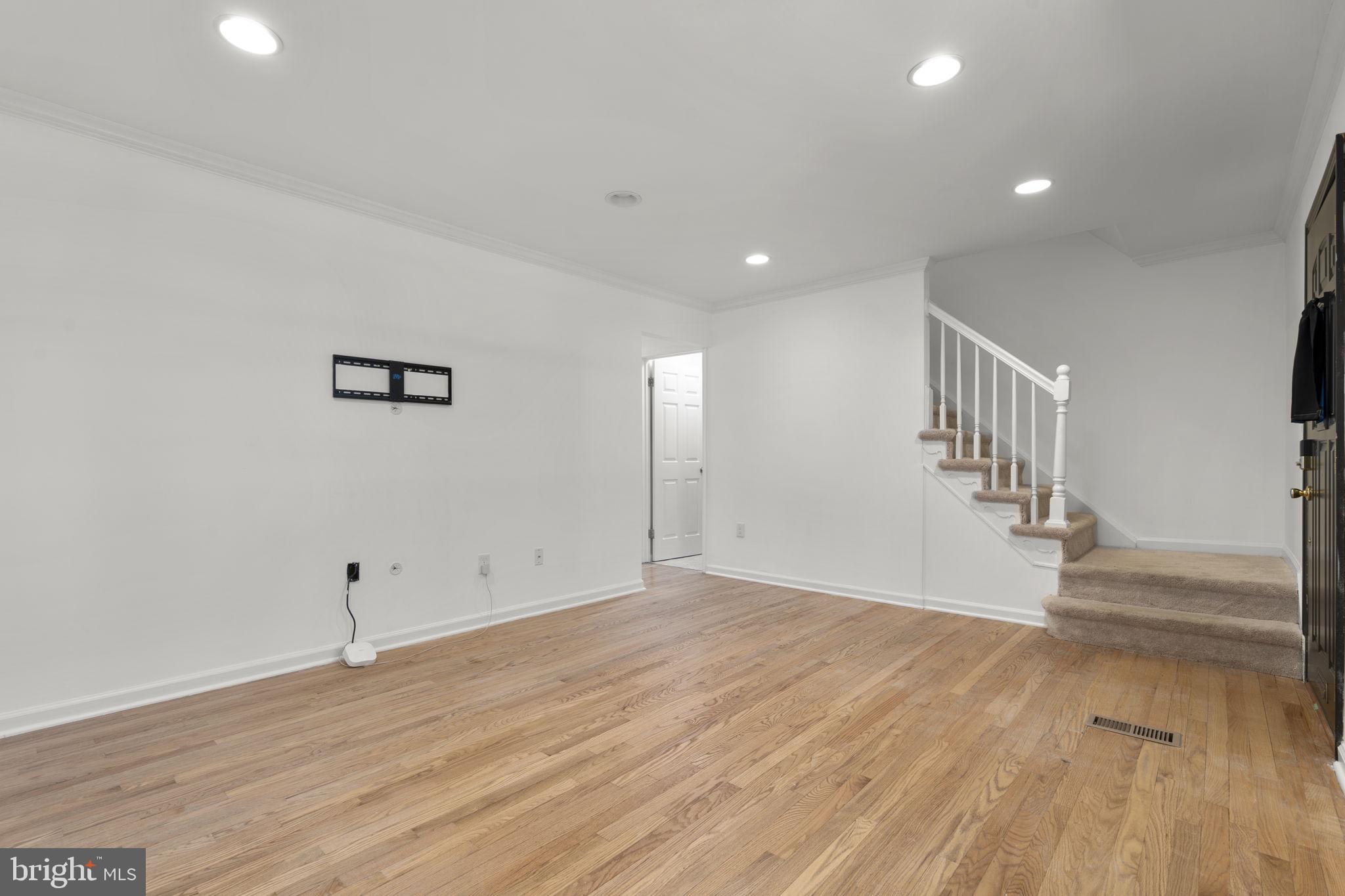 2407 Alsop Court Reston, VA 20191 - Photo 7 of 44