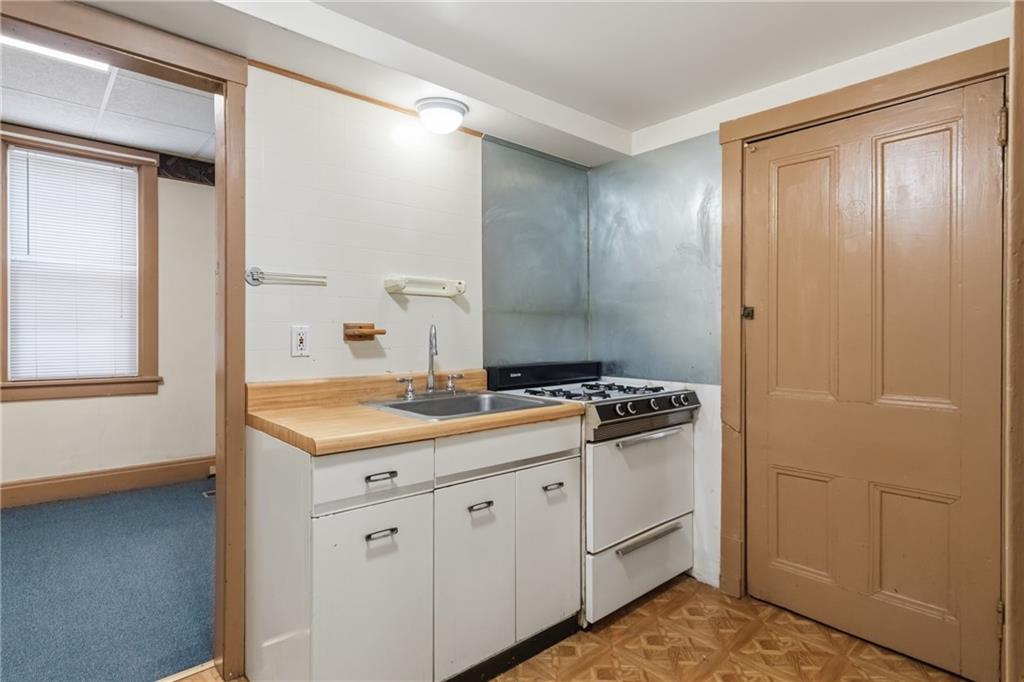 1011 Constance Street Pittsburgh, PA 15212 - Photo 32 of 45