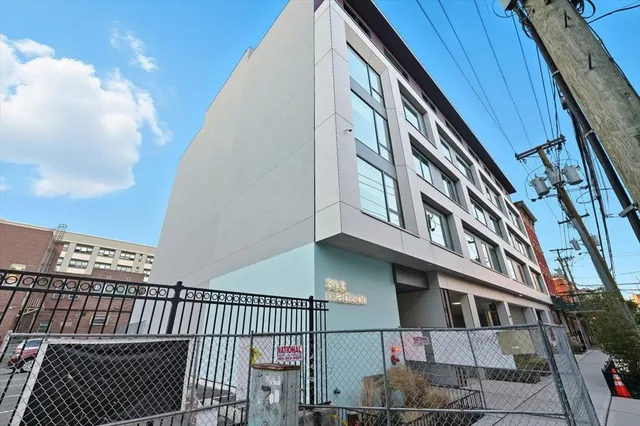 $4,950 | 303 Madison Street, Unit 306, Hoboken, NJ 07030