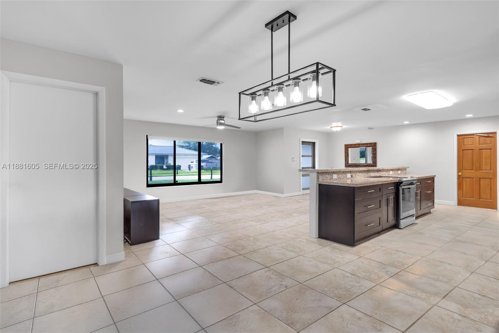 407 Northwest 18th Street Homestead, FL 33030 - Photo 16 of 44