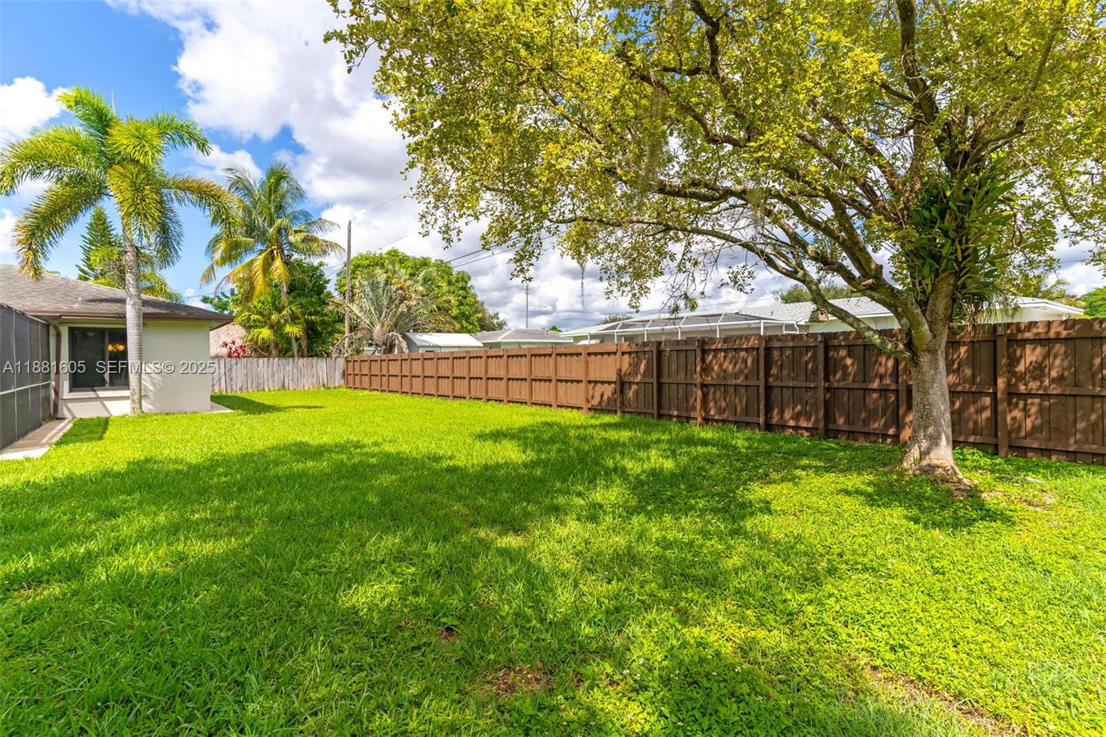 407 Northwest 18th Street Homestead, FL 33030 - Photo 2 of 44 ENORMOUS BACK YARD!ROOM FOR A POOL!