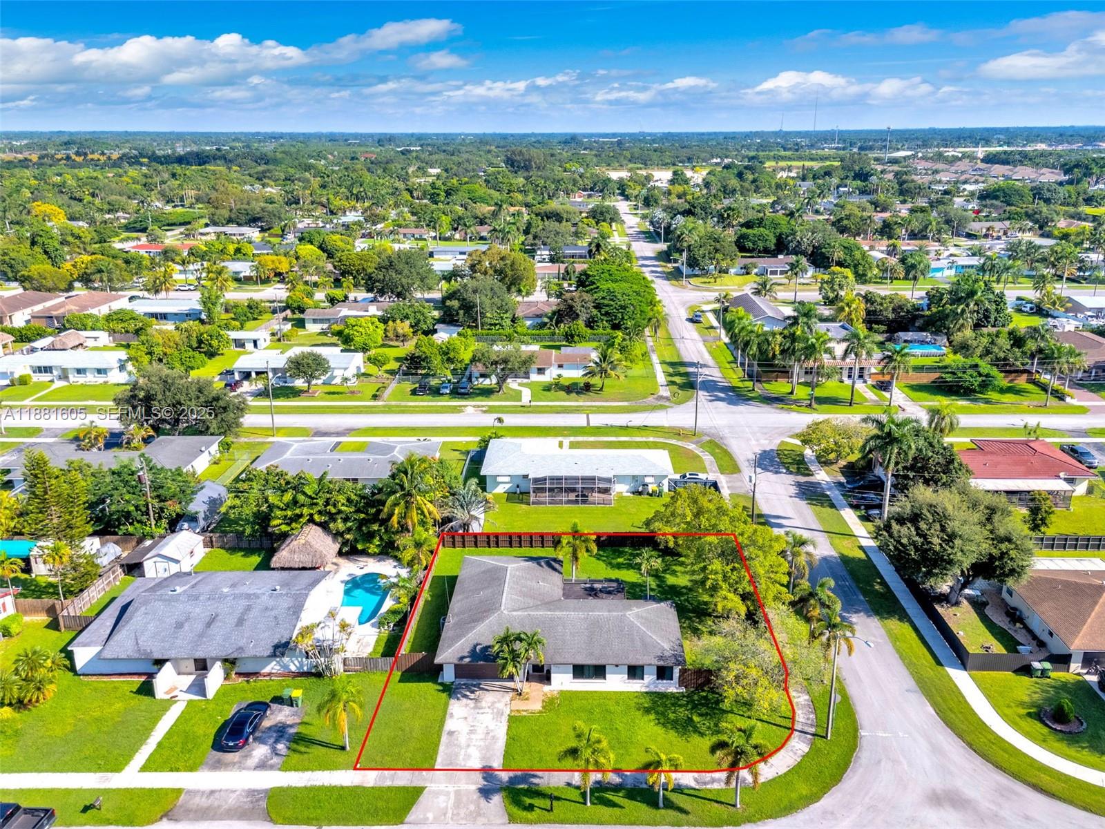 407 Northwest 18th Street Homestead, FL 33030 - Photo 6 of 44 BEAUTIFUL HOME ON HUGE CORNER LOT